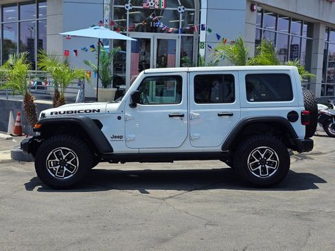 Used 2025 Jeep Wrangler Unlimited Rubicon w/ Safety Group AWD/4WD image 4