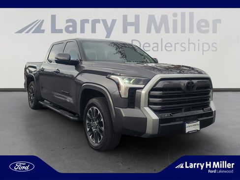 Used 2023 Toyota Tundra Limited w/ Power Package image 7