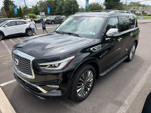 Used 2020 INFINITI QX80 Luxe w/ Sensory Package AWD/4WD image 3