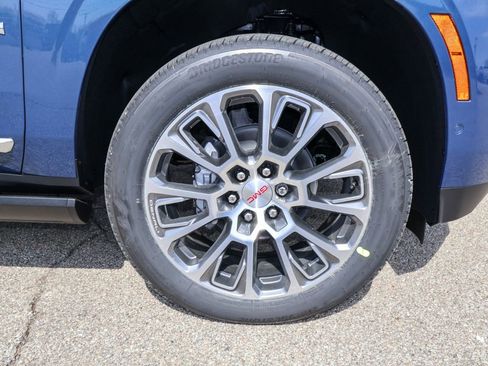 New 2026 GMC Yukon XL Denali w/ Denali Reserve Package AWD/4WD image 36