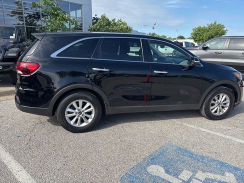 Used 2020 Kia Sorento LX FWD image 28