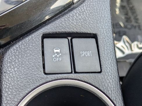 Used 2014 Toyota Corolla S FWD image 27