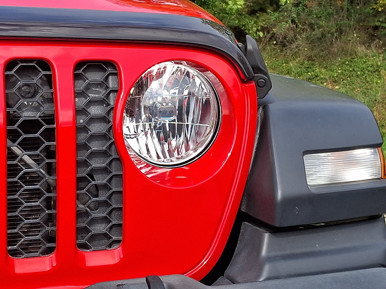 Used 2020 Jeep Gladiator Sport w/ Quick Order Package 24S AWD/4WD image 9