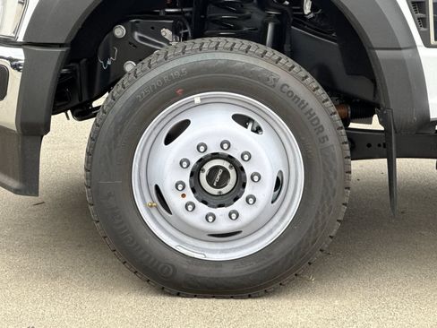 Used 2024 Ford F550 4x4 Regular Cab Super Duty image 26