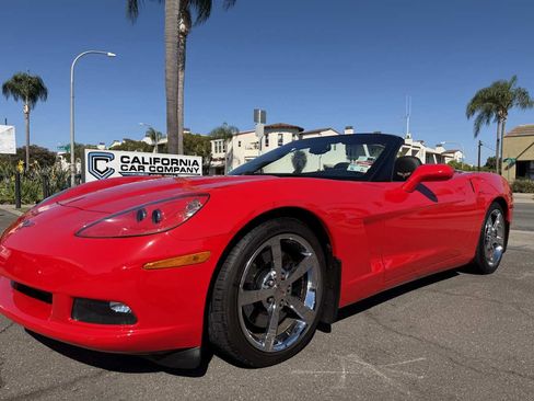 Used 2010 Chevrolet Corvette Convertible w/ Preferred Equipment Group RWD image 17