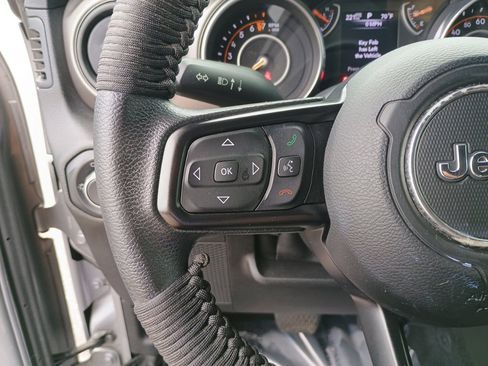 Used 2018 Jeep Wrangler Unlimited Sport image 25