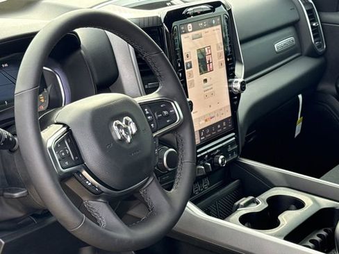 New 2026 RAM 1500 Big Horn AWD/4WD image 17