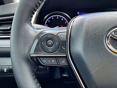 Used 2024 Toyota Camry SE image 23