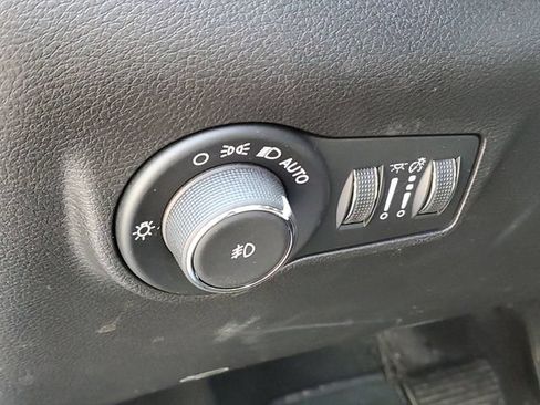 Used 2024 Jeep Compass Trailhawk w/ Trailhawk Convenience Group AWD/4WD image 8