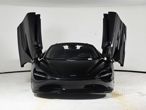 Used 2024 McLaren 750S Spider image 22