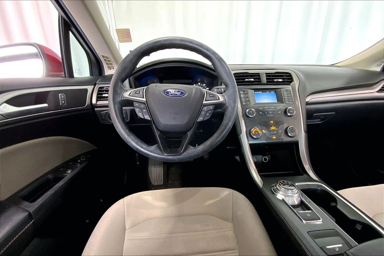 Used 2020 Ford Fusion S FWD image 14