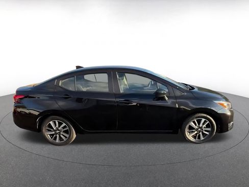 Used 2025 Nissan Versa SV image 16