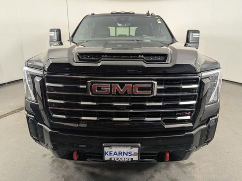 Used 2025 GMC Sierra 2500 AT4 w/ Technology Package image 3