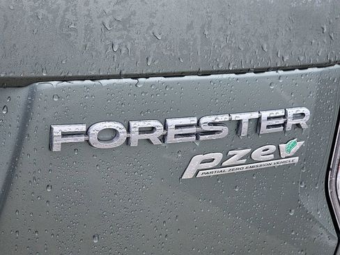 Used 2017 Subaru Forester 2.5i w/ Alloy Wheel Package image 14