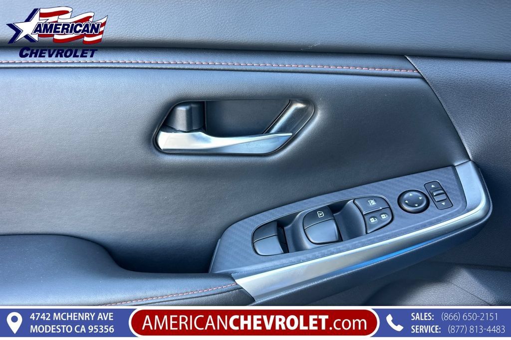 Used 2024 Nissan Sentra SR FWD image 11