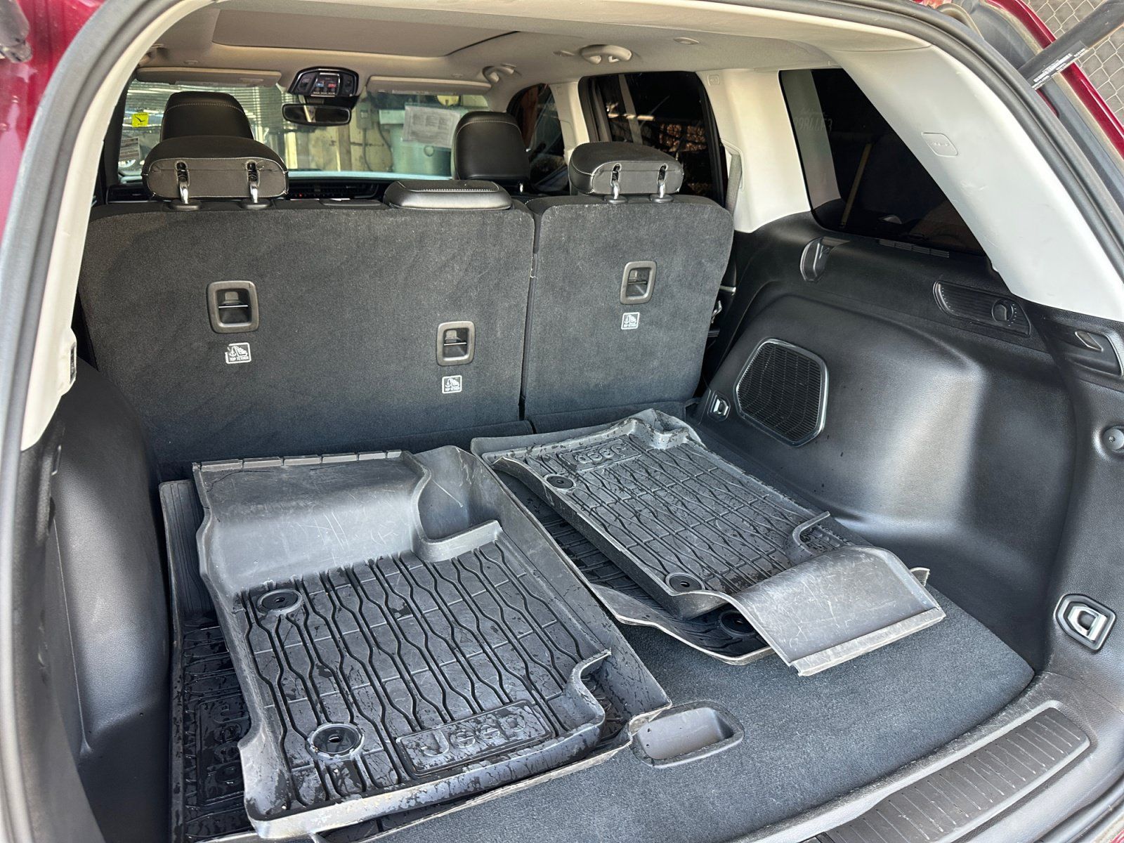 Used 2023 Jeep Grand Cherokee 4WD 4xe image 25