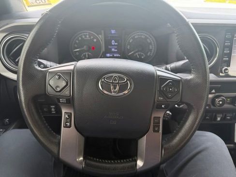 Used 2020 Toyota Tacoma TRD Sport w/ Technology Package AWD/4WD image 22