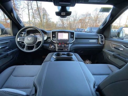 Used 2022 RAM 1500 Big Horn AWD/4WD image 12