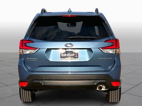 Used 2023 Subaru Forester Premium image 4
