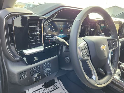 Used 2026 Chevrolet Silverado 1500 LTZ image 23