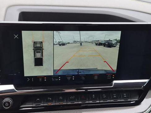 Used 2024 Chevrolet Silverado 1500 ZR2 w/ Technology Package AWD/4WD image 42