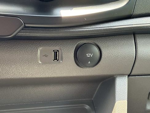 Used 2023 Ford Transit 250 Medium Roof AWD image 27