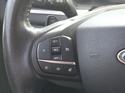 Used 2020 Ford Explorer XLT w/ Equipment Group 202A AWD/4WD image 39