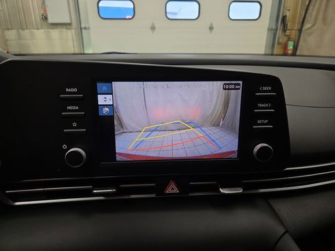 Used 2025 Hyundai Elantra SE FWD image 22