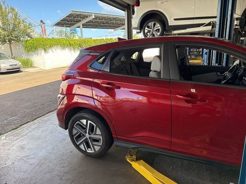 Used 2023 Hyundai Kona SEL image 14