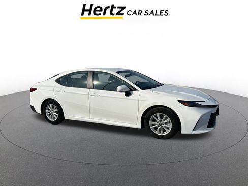 Used 2025 Toyota Camry LE image 1