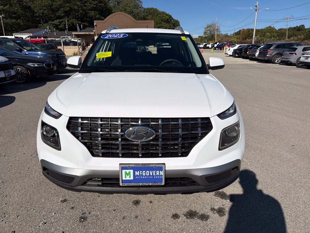 Used 2026 Hyundai Venue SEL FWD image 3