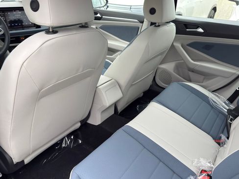 New 2026 Volkswagen Jetta SE FWD image 26
