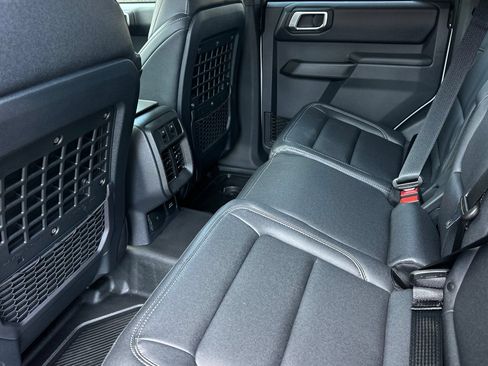 New 2026 Ford Bronco Badlands AWD/4WD image 11