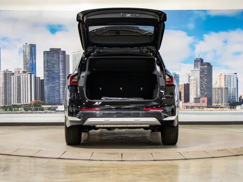 Used 2025 BMW X1 xDrive28i w/ Technology Package image 11