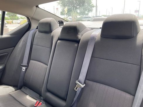 Used 2024 Nissan Altima 2.5 SV image 10