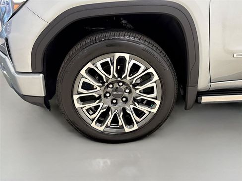 Used 2025 GMC Sierra 1500 Denali Ultimate AWD/4WD image 32