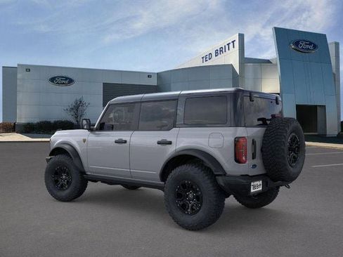New 2026 Ford Bronco Badlands image 5