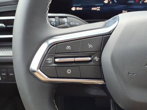 New 2026 Chevrolet Traverse LT image 19