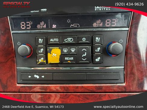Used 2011 Cadillac Escalade AWD w/ Touring Package image 28