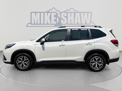Certified 2023 Subaru Forester Premium AWD/4WD image 2