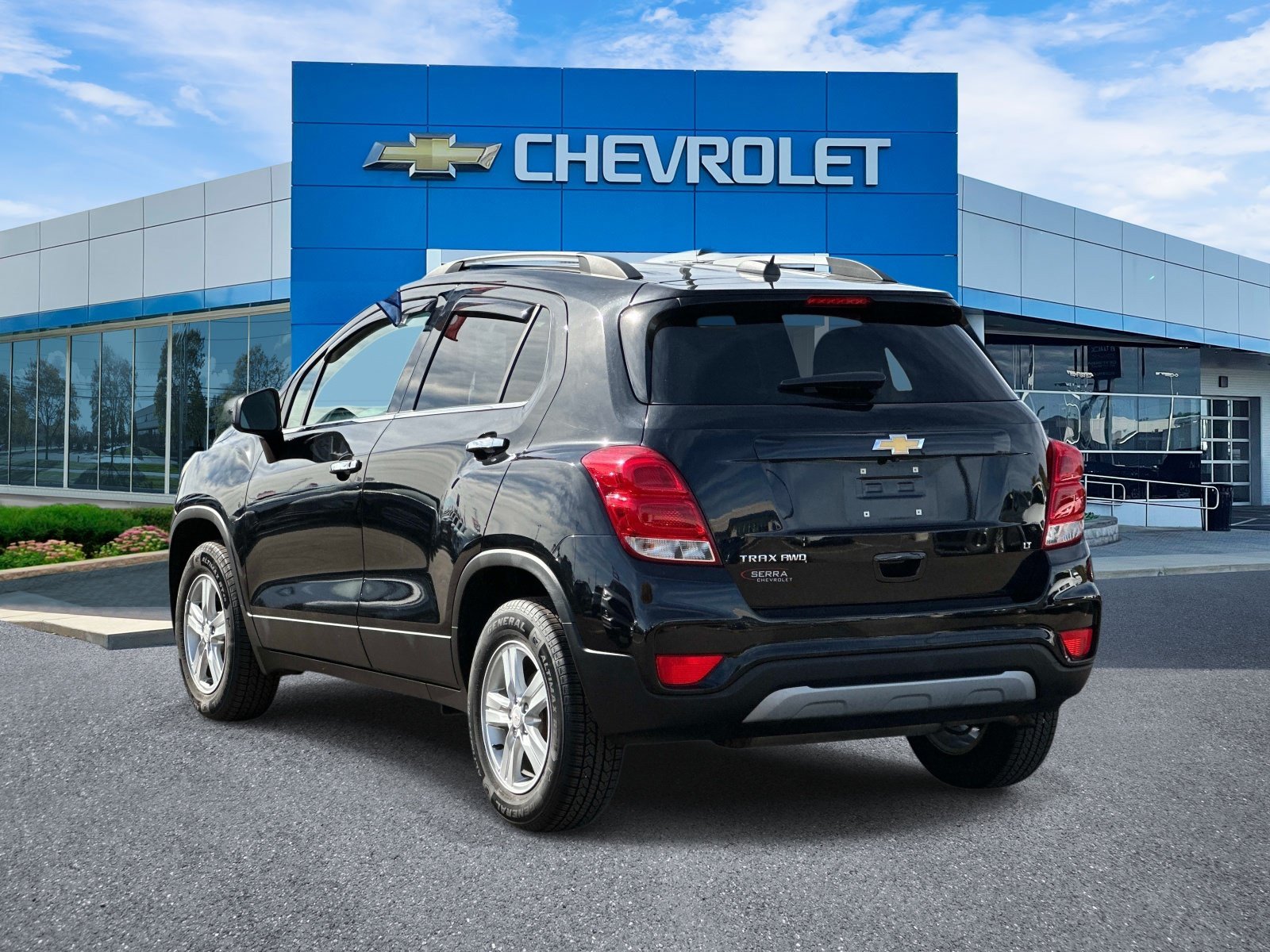 Certified 2020 Chevrolet Trax LT w/ LT Convenience Package AWD/4WD image 4