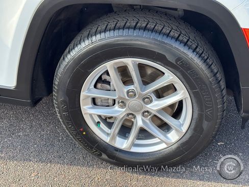 Used 2021 Jeep Grand Cherokee L Laredo w/ Luxury Tech Group I image 10