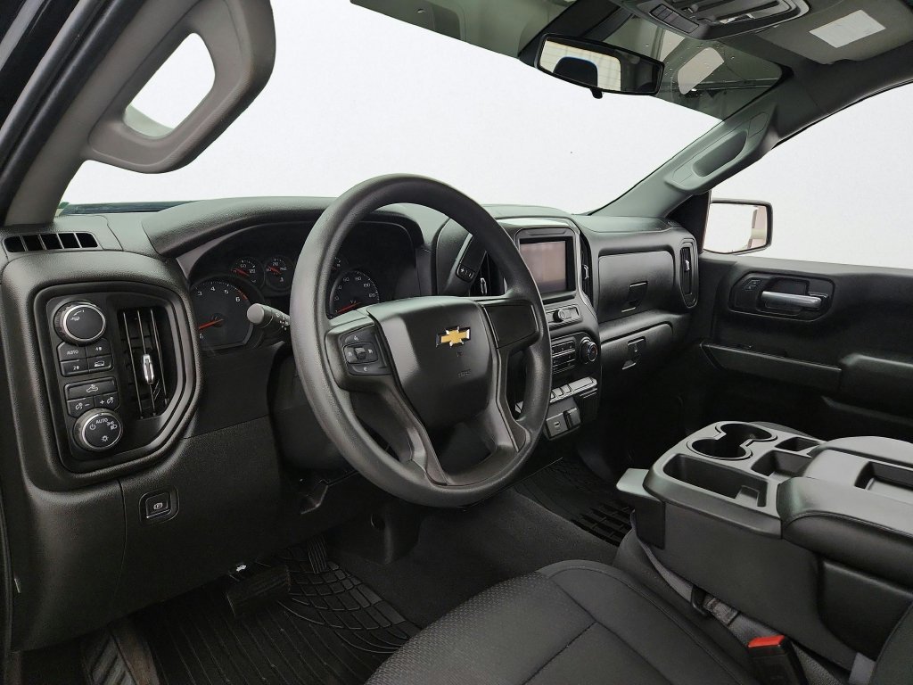 Used 2020 Chevrolet Silverado 1500 Custom w/ Custom Value Package AWD/4WD image 10