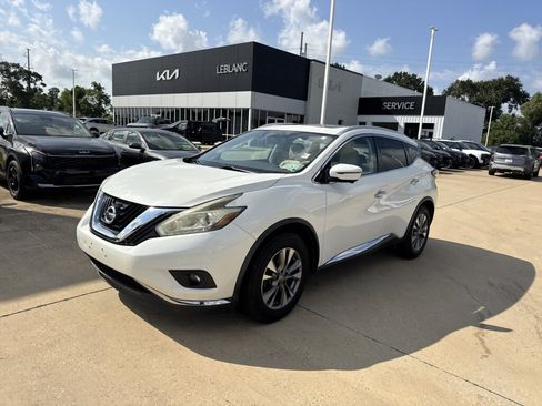 Used 2015 Nissan Murano SL w/ SL Technology Package FWD image 2