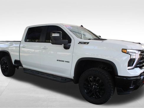 Used 2025 Chevrolet Silverado 2500 LT w/ Trail Boss Package AWD/4WD image 18