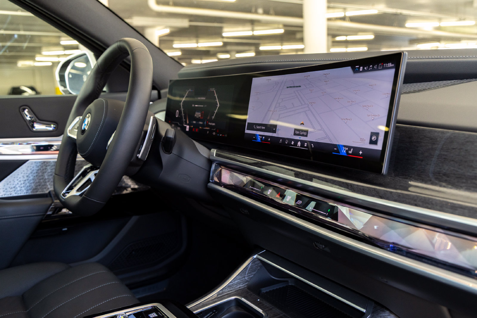Certified 2025 BMW 760i xDrive AWD/4WD image 30