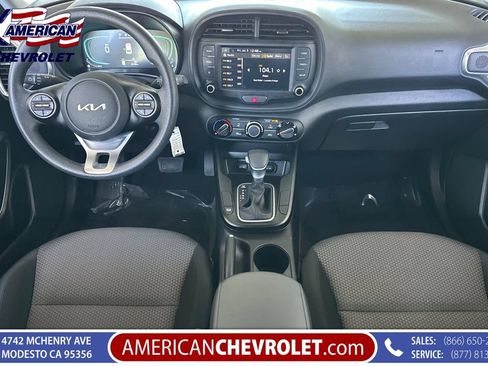 Used 2025 Kia Soul LX FWD image 16