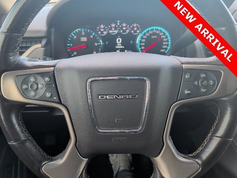 Used 2020 GMC Yukon Denali w/ Denali Premium Package image 21