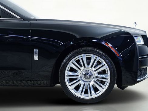 Used 2022 Rolls-Royce Ghost image 16