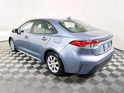 Used 2023 Toyota Corolla LE image 5